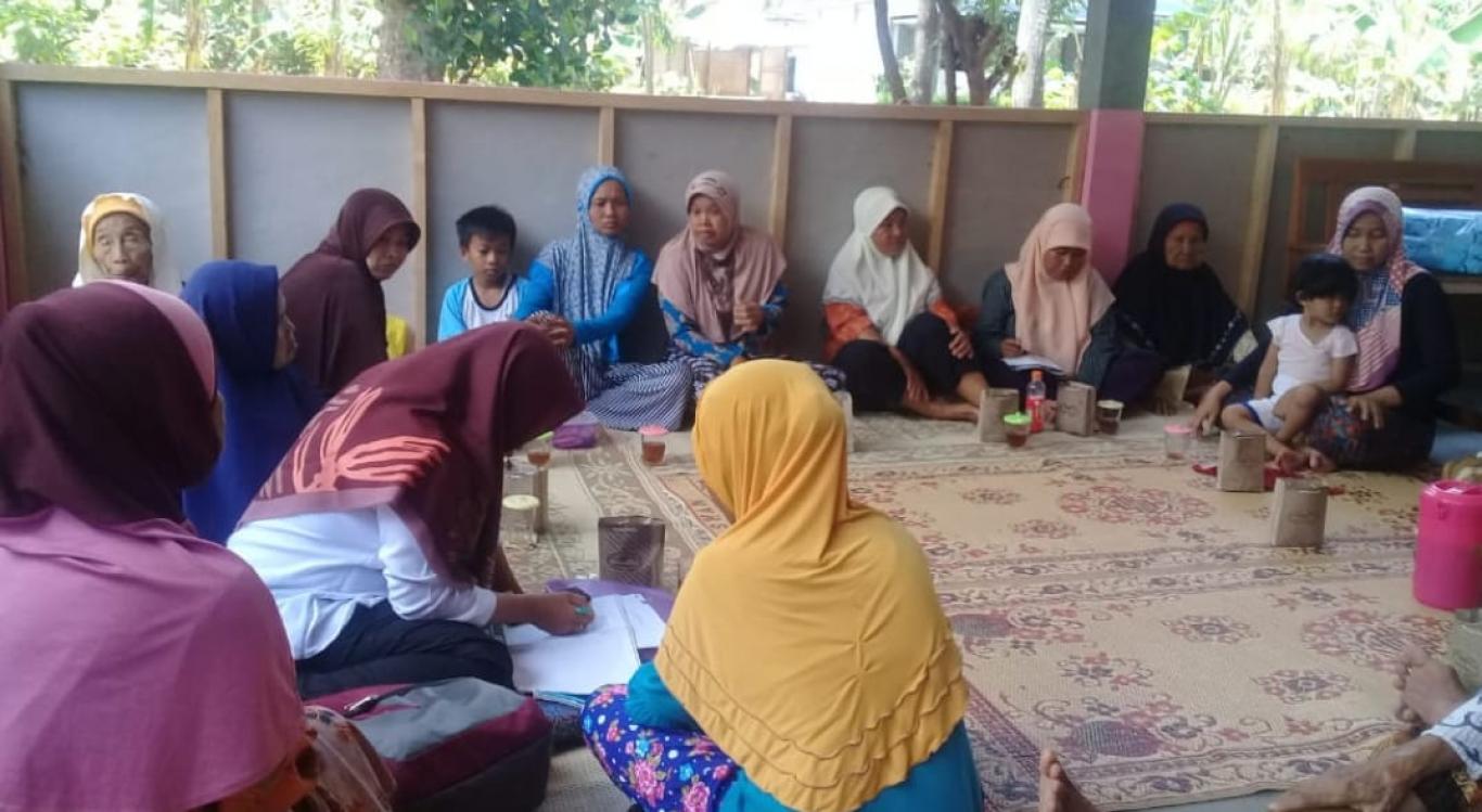 ARISAN PKH SARANA MEMPERERAT ANGGOTA PKH